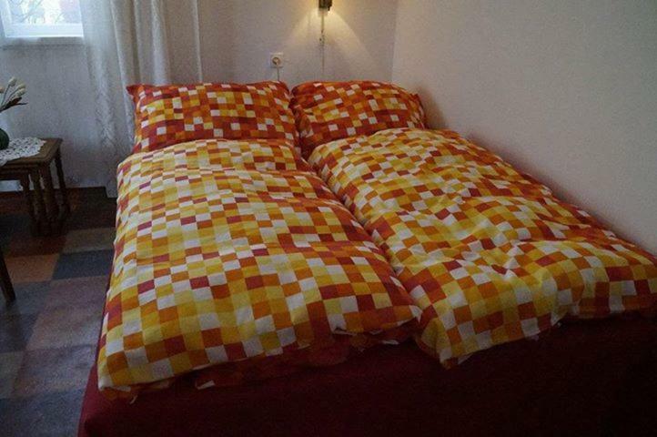 Deel Apartman Ньиредьхаза Экстерьер фото